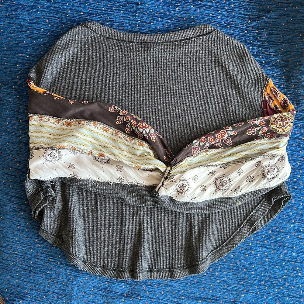 We The Free Gray, maroon and Yellow oversized long sleeved top - Picture 7 of 7